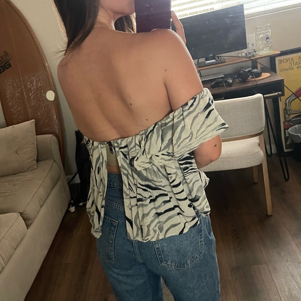 Stone Cold Fox Off-Shoulder Zebra Print Top - Picture 3 of 7